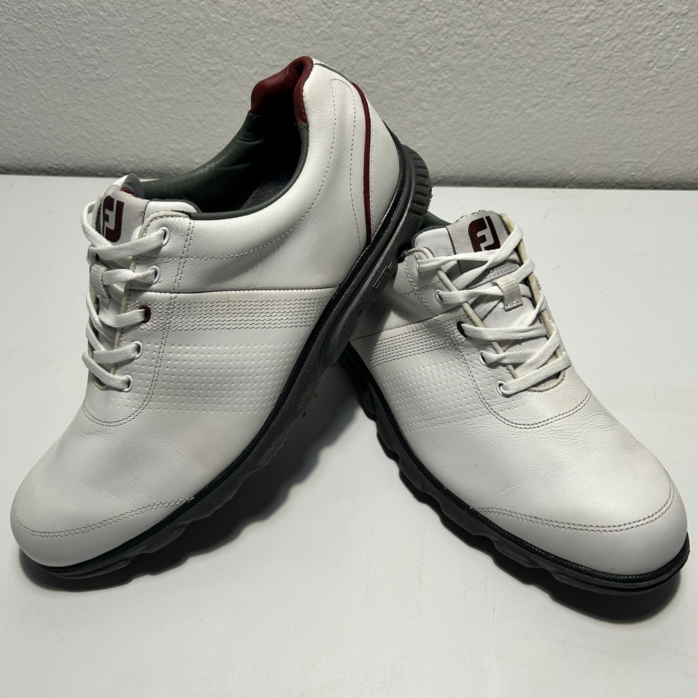 FootJoy DryJoys Casual Golf Shoes White Burgundy 53503 Mens 11 Wide Spikeless